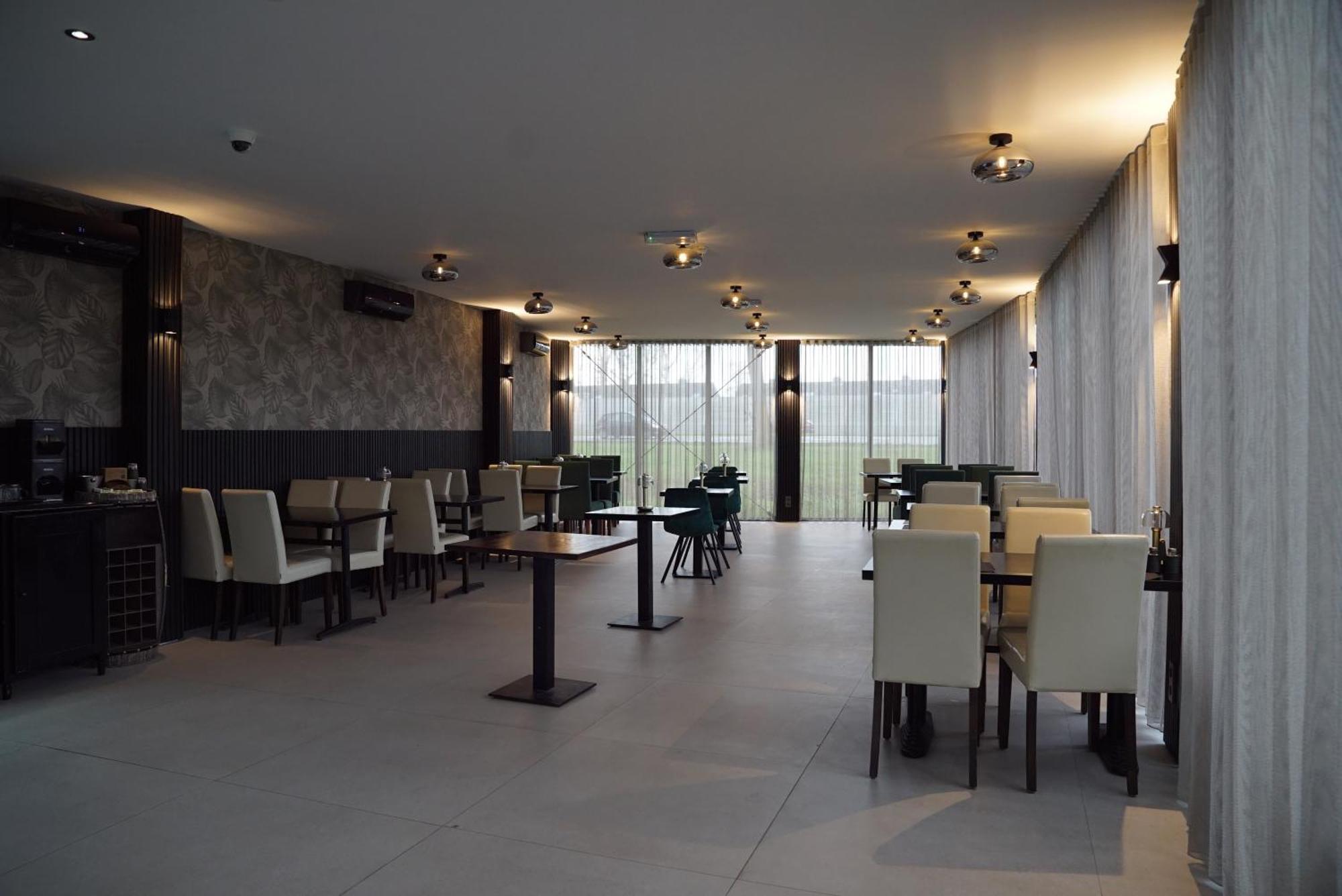 Ma Airport Hotel โฮฟด์ดอร์ป ภายนอก รูปภาพ