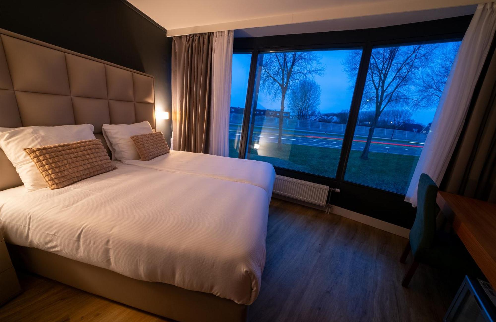 Ma Airport Hotel โฮฟด์ดอร์ป ภายนอก รูปภาพ